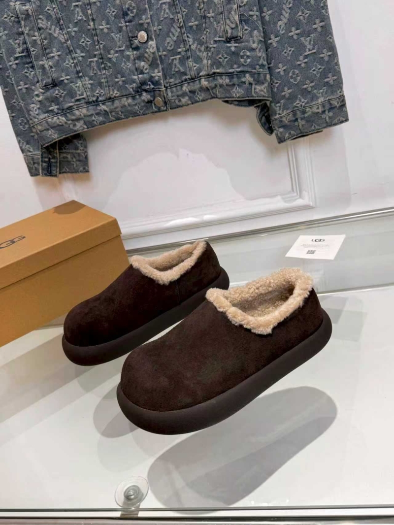 Ugg Flat Shoes